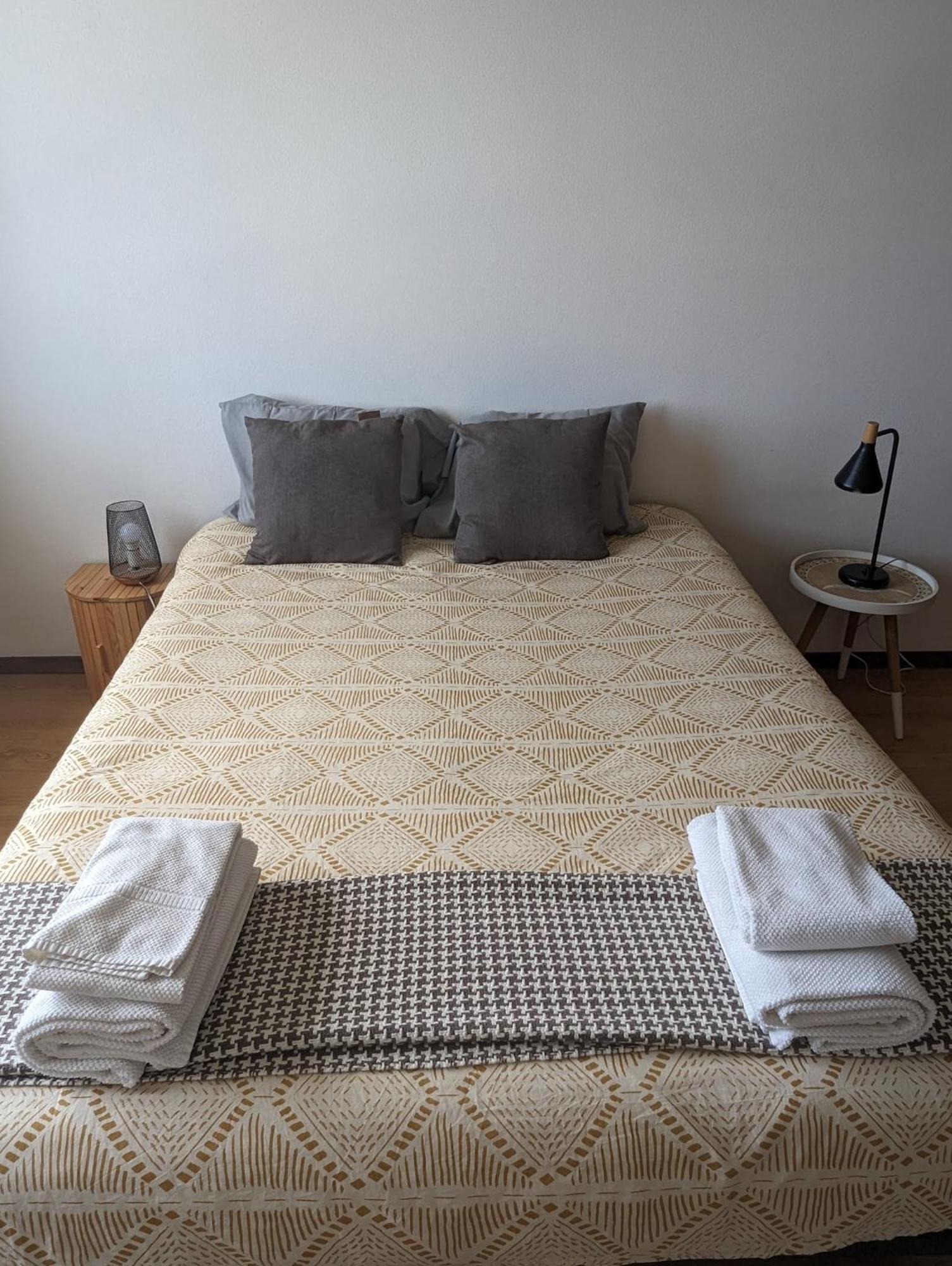 Pine Tree Apartment Porto Bagian luar foto